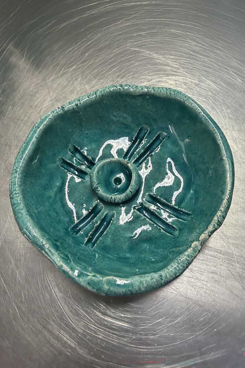 π Fucina Colantuoni - Monocromi Vesuviani - Ciotola in ceramica decorata con la tecnica del graffio (100% off)
