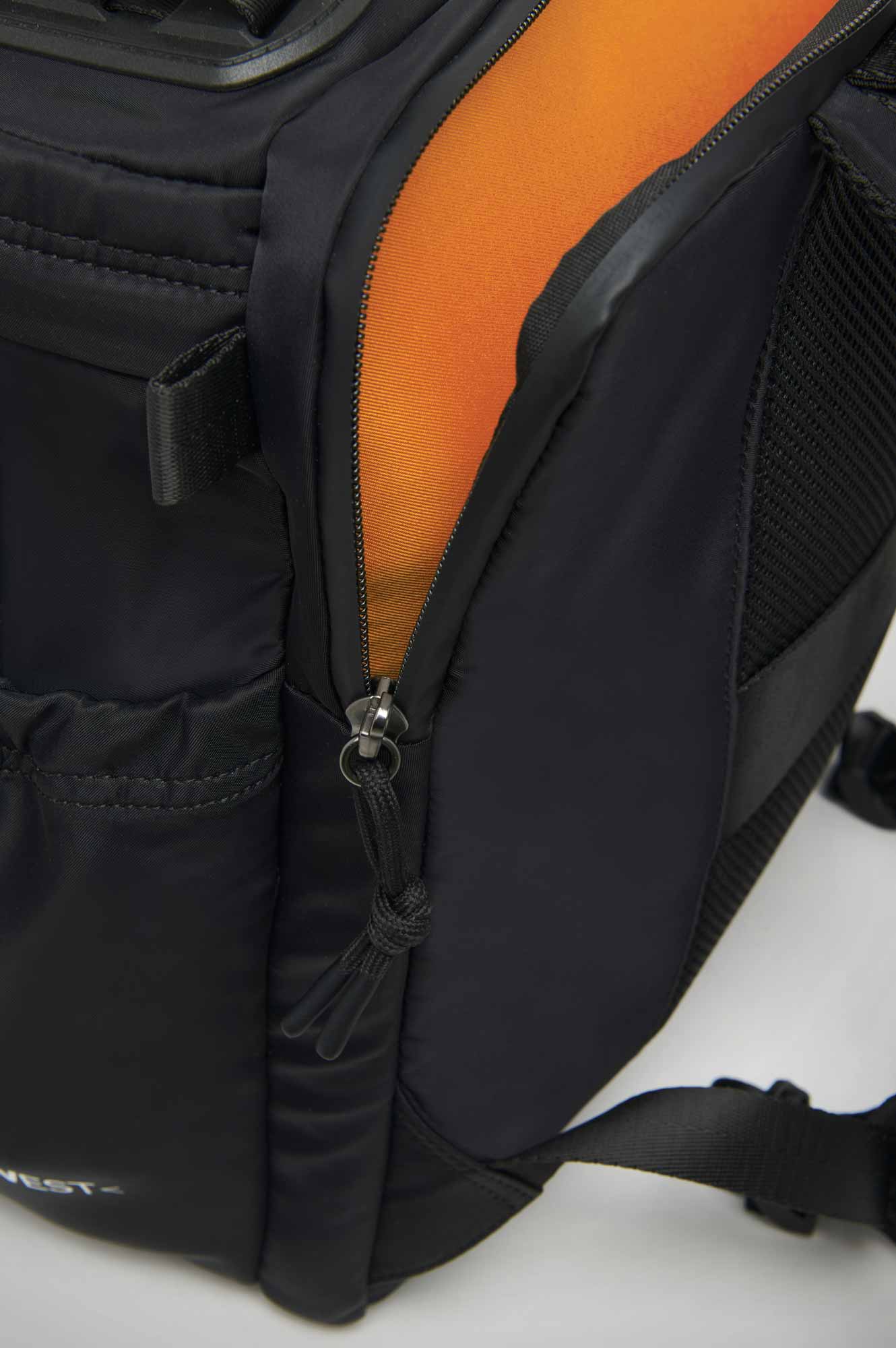 East+West Business Nylon M Nero