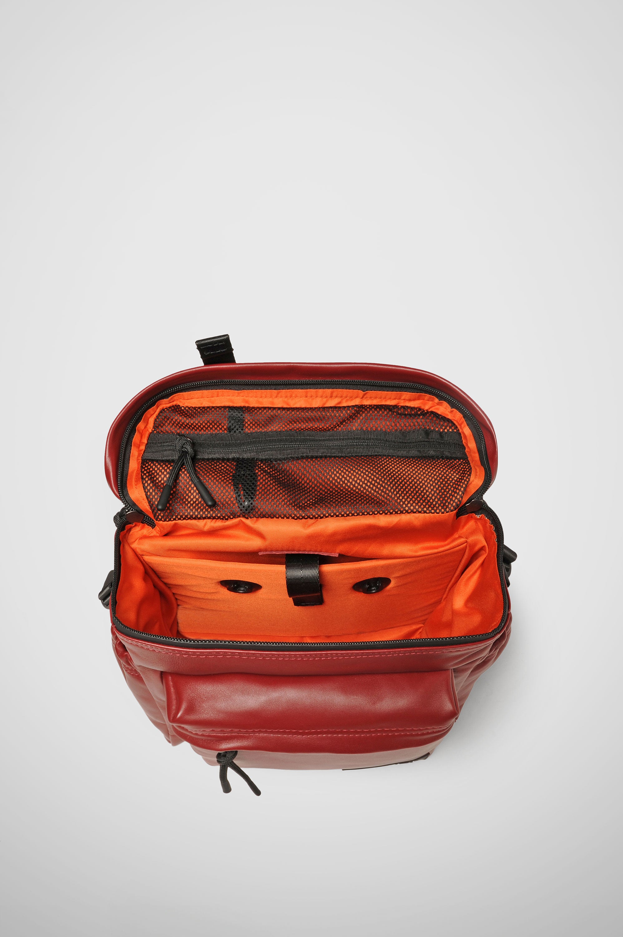 East+West Pelle S Cremisi