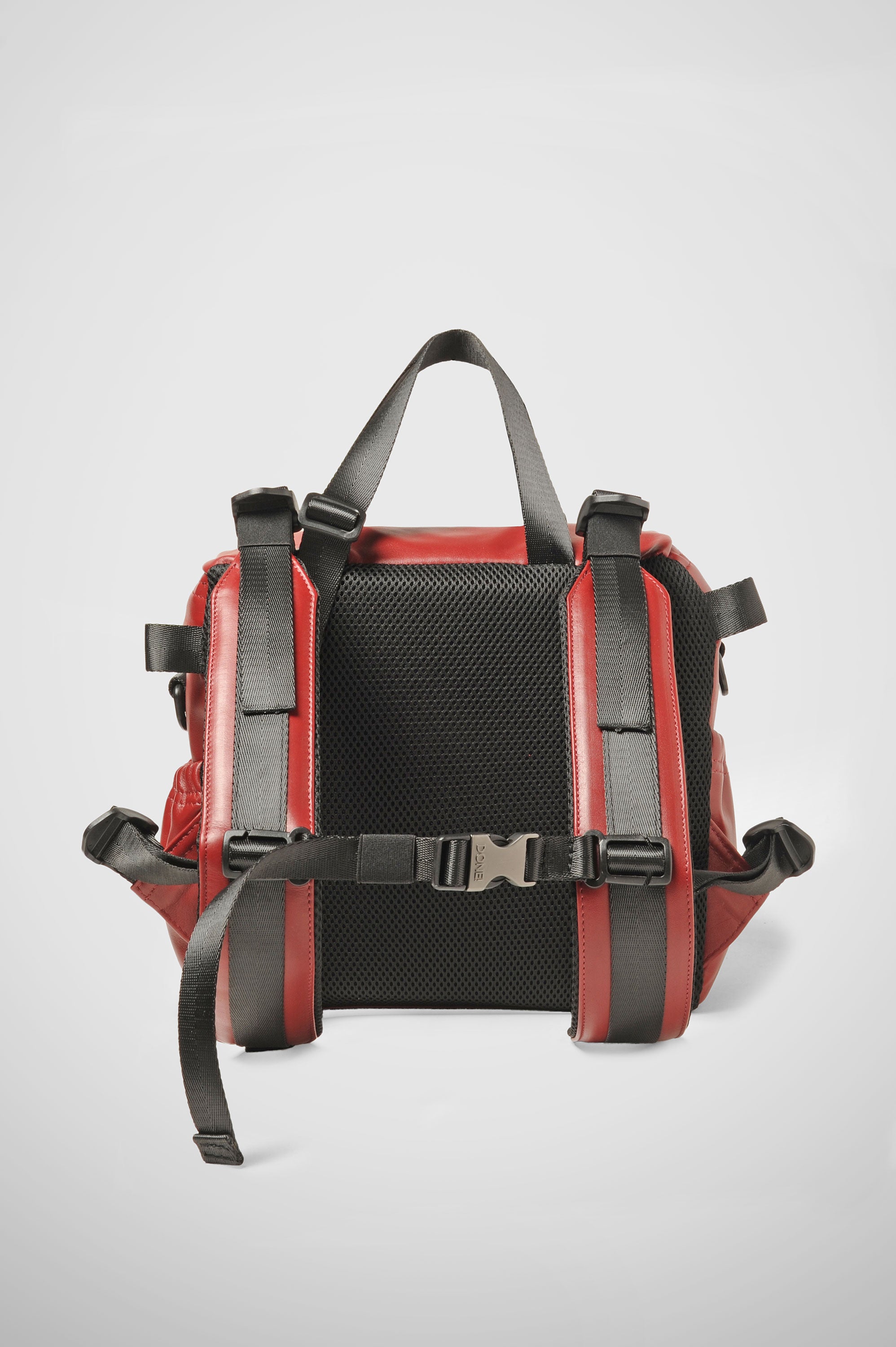 East+West Pelle S Cremisi