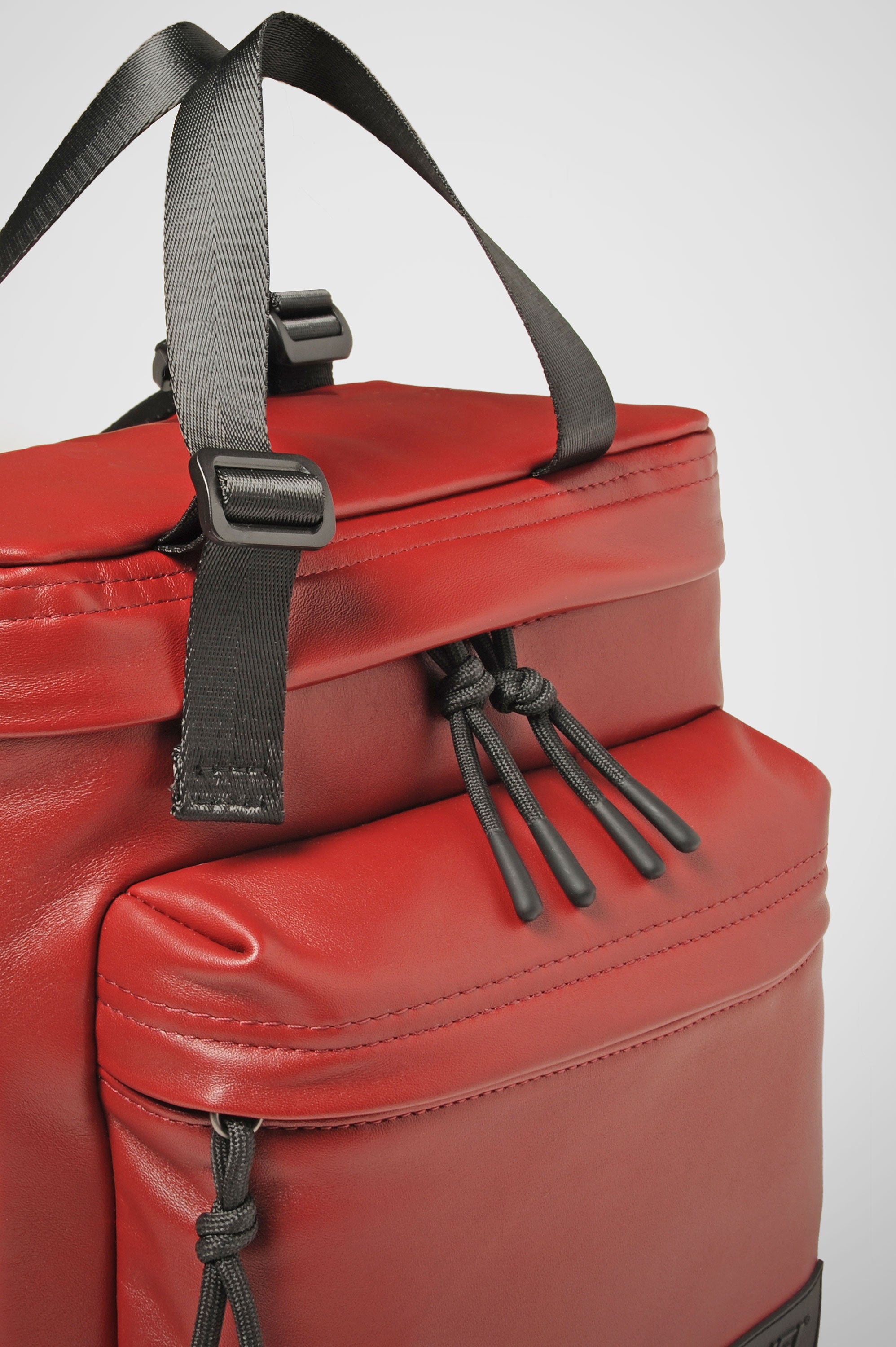 East+West Pelle S Cremisi