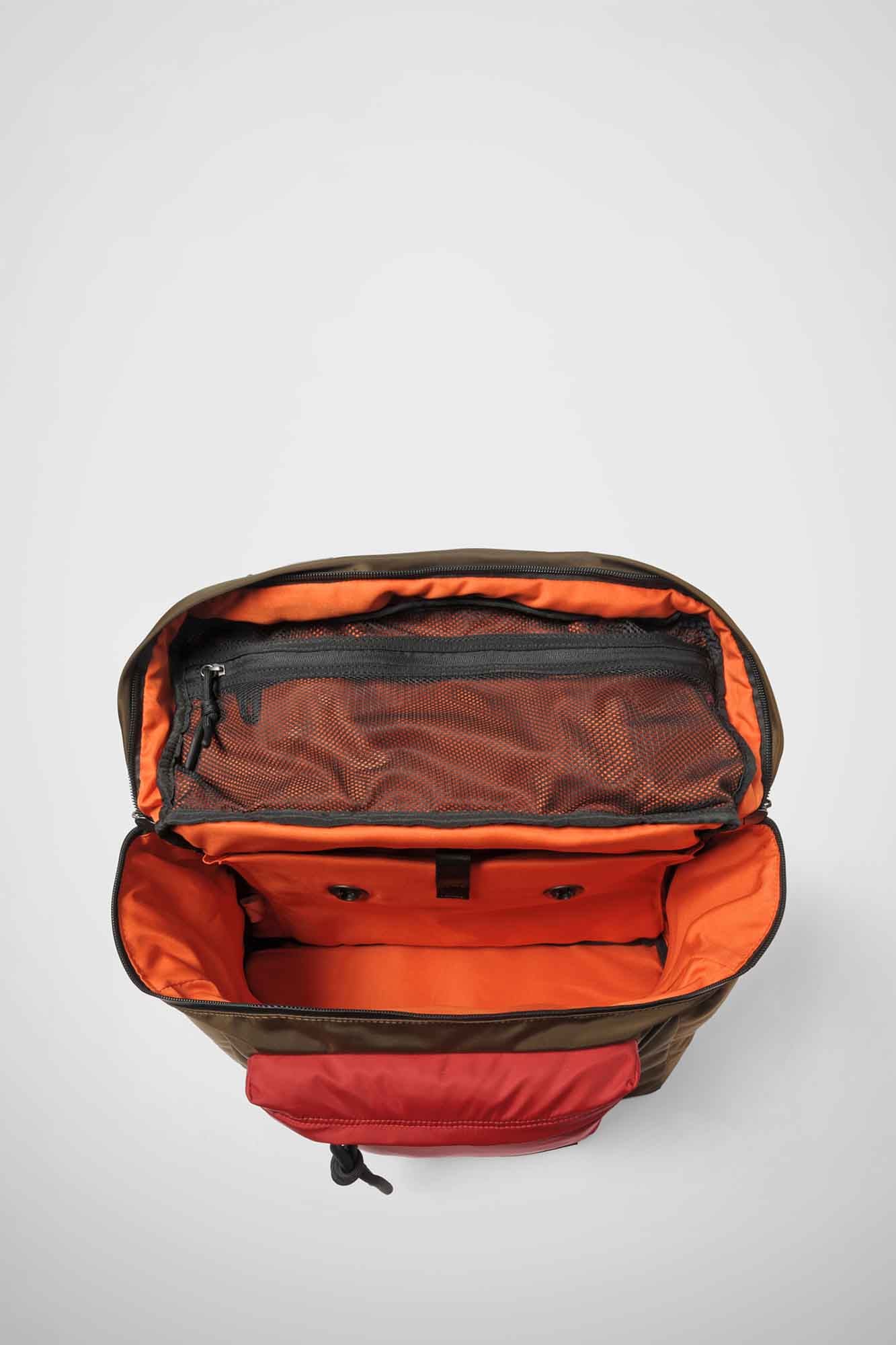 East+West Nylon L Verdone Fango Rosso