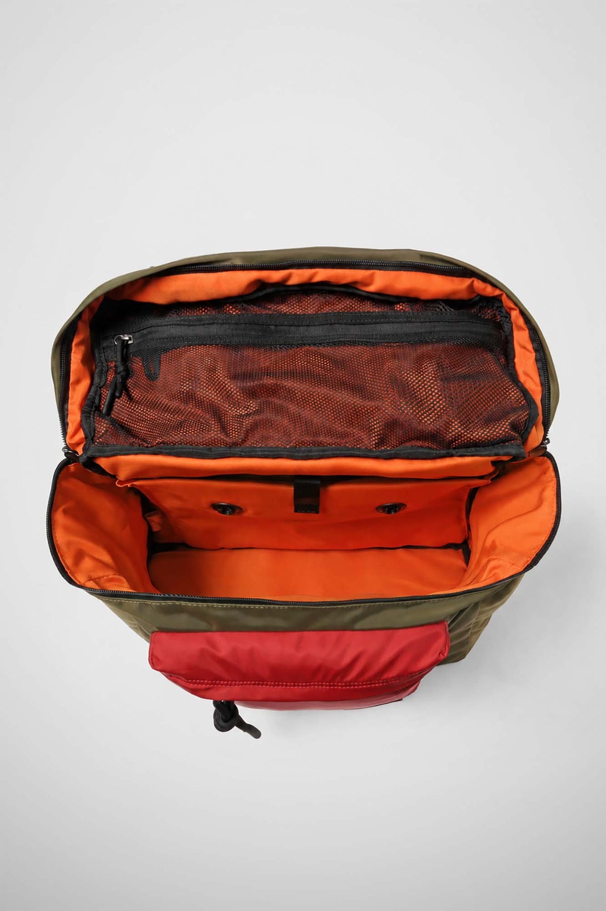 East+West Nylon L Dark Green Mud Red