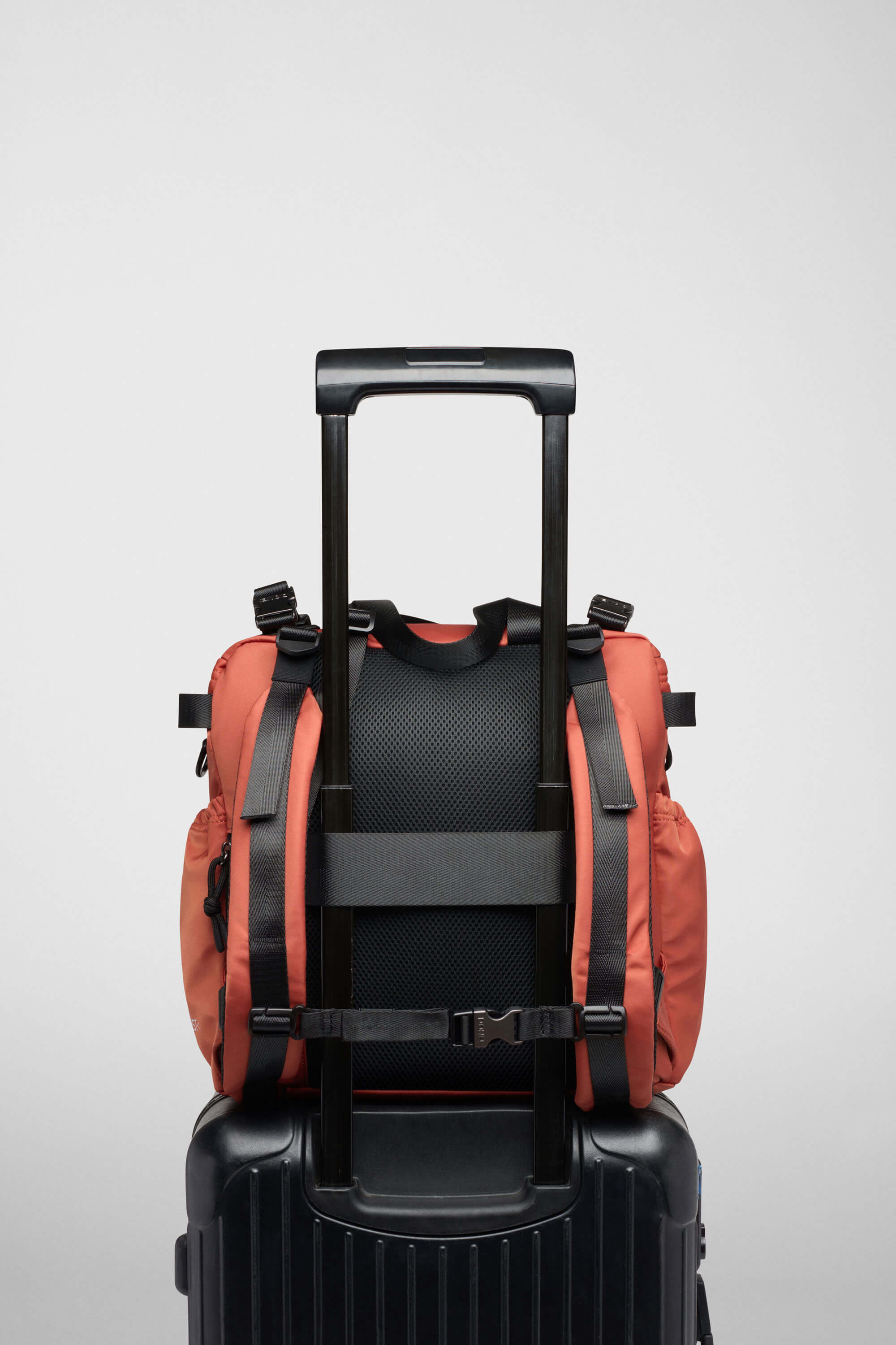 East+West Nylon M Ruggine