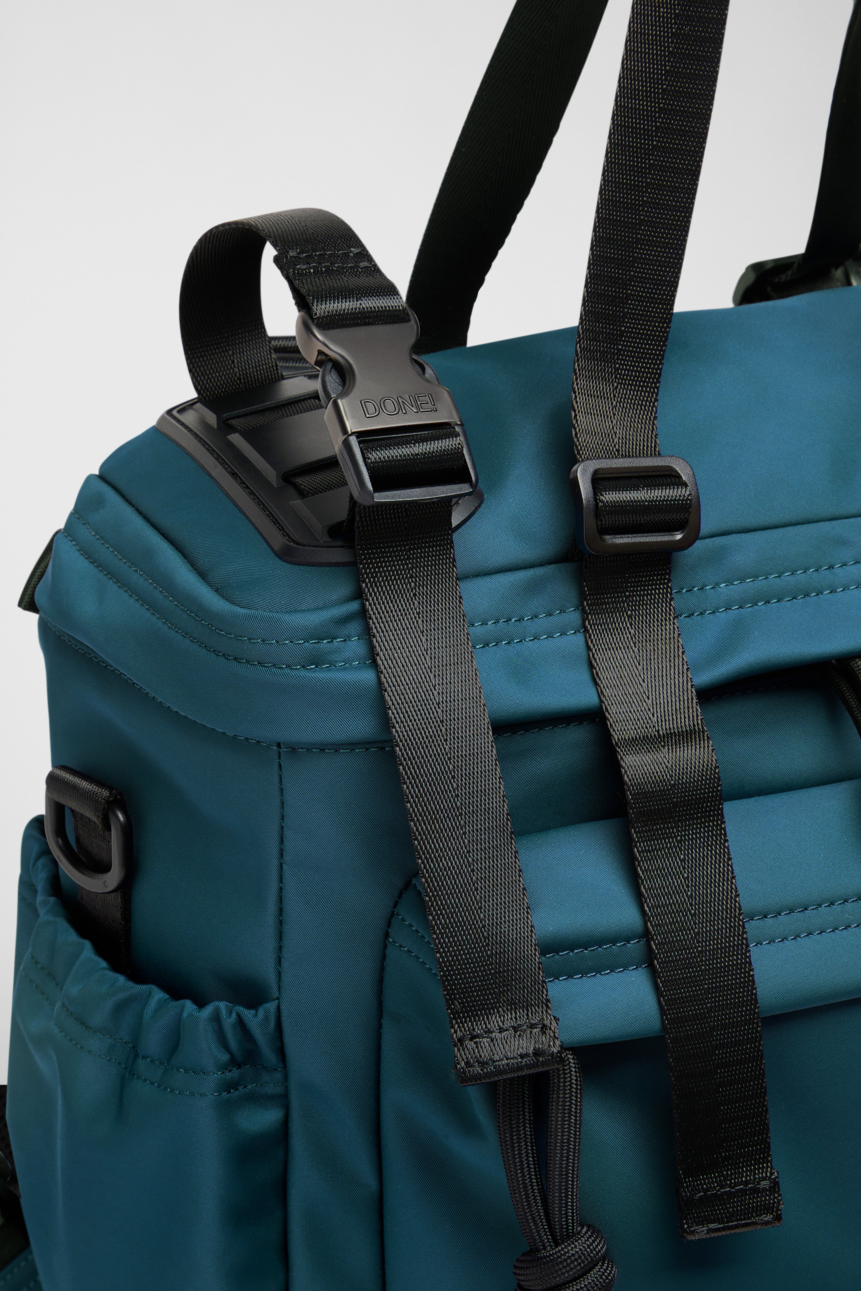 East+West Nylon M Petrolio