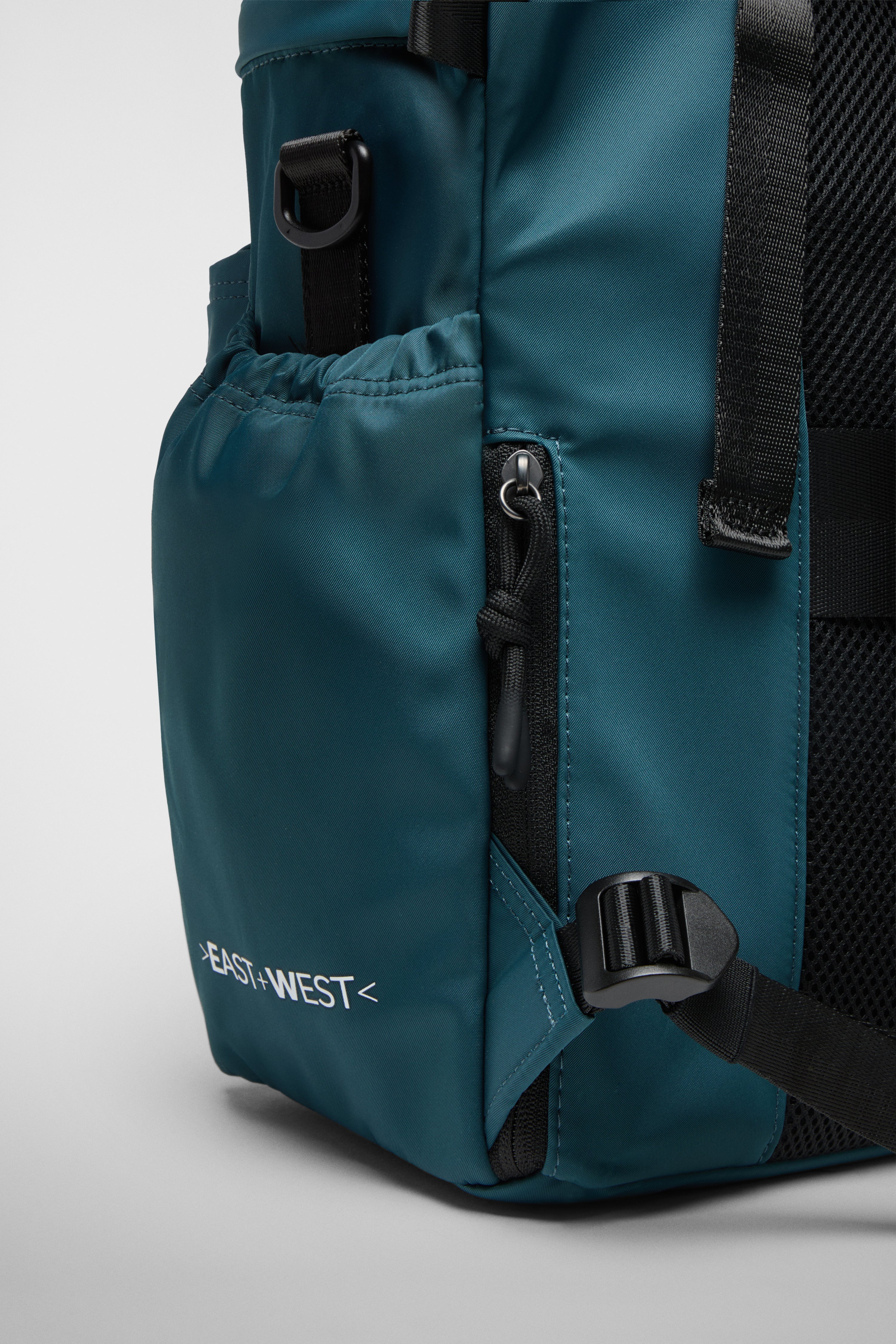 East+West Nylon M Petrolio