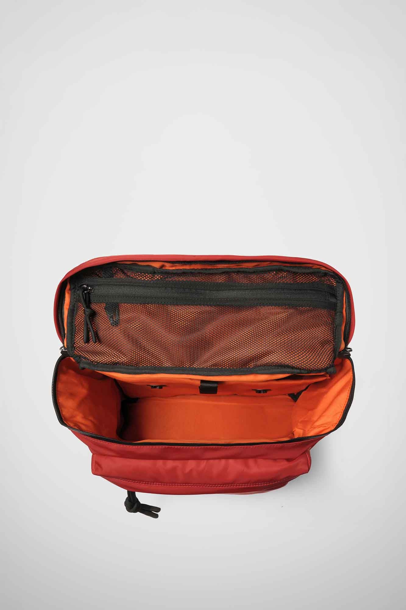 East+West Nylon M Rosso