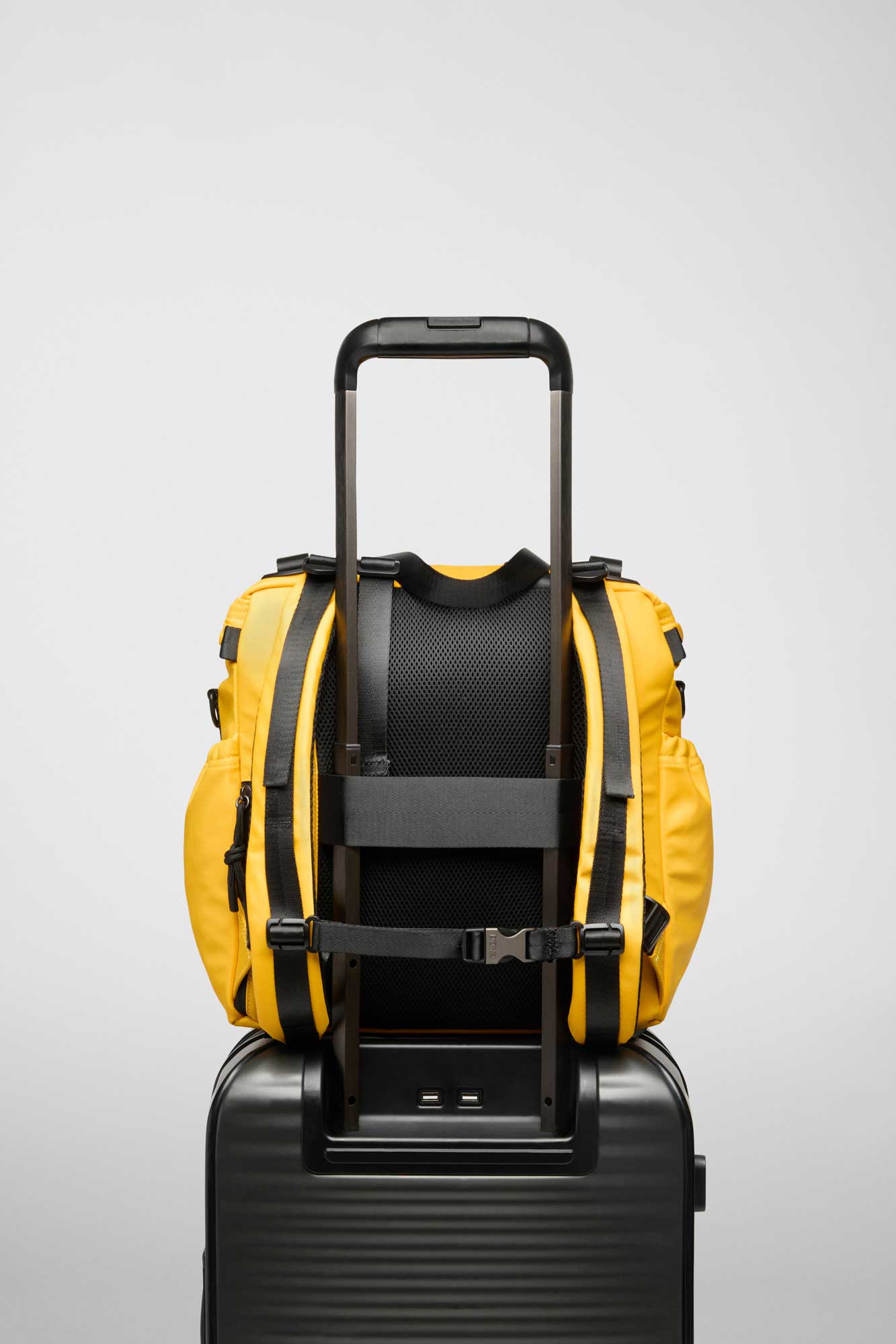 #Giallo