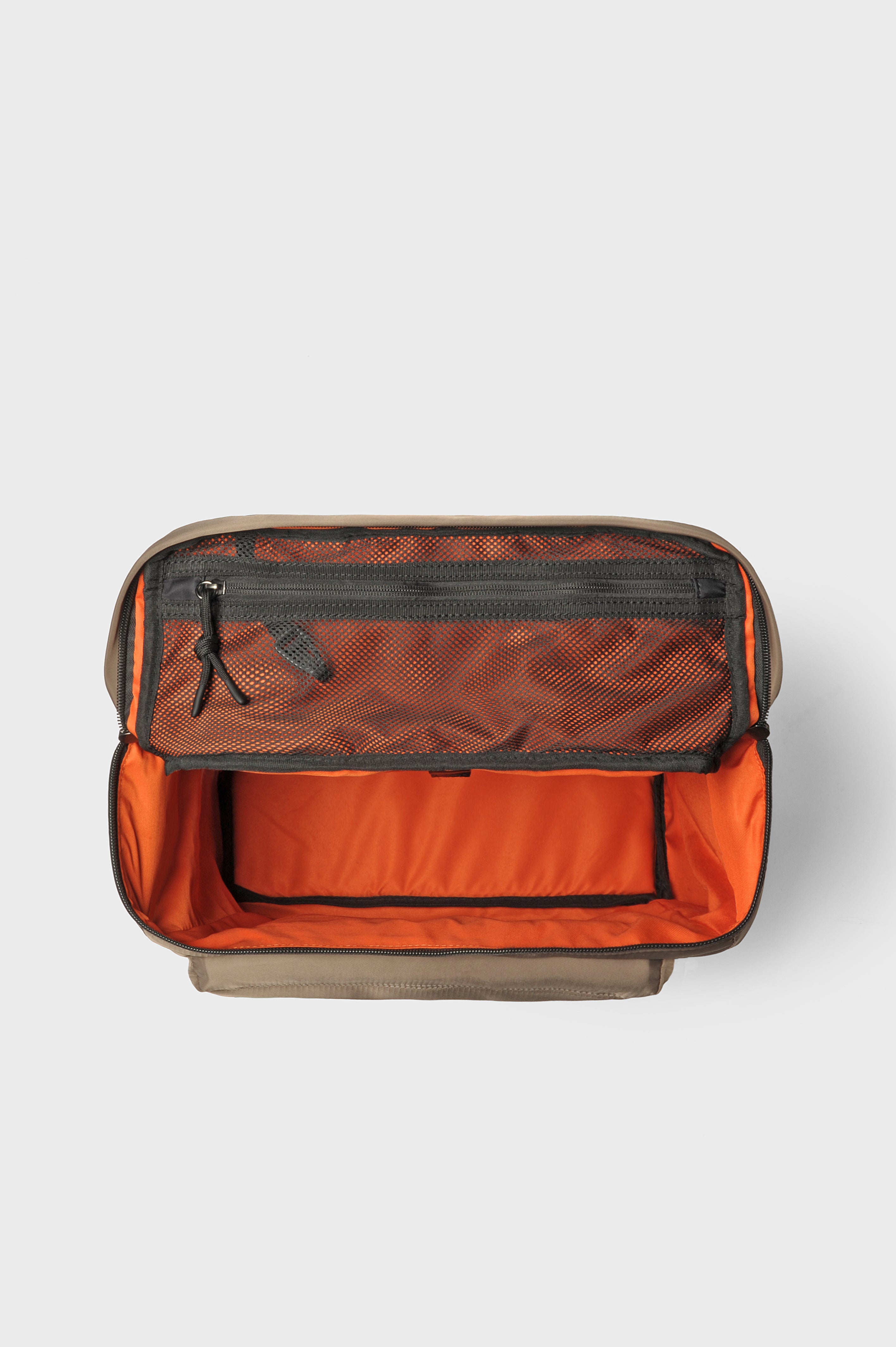 East+West Nylon M Grigio Coccodrillo